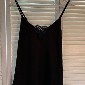 Black top with lace detail (XS-S)